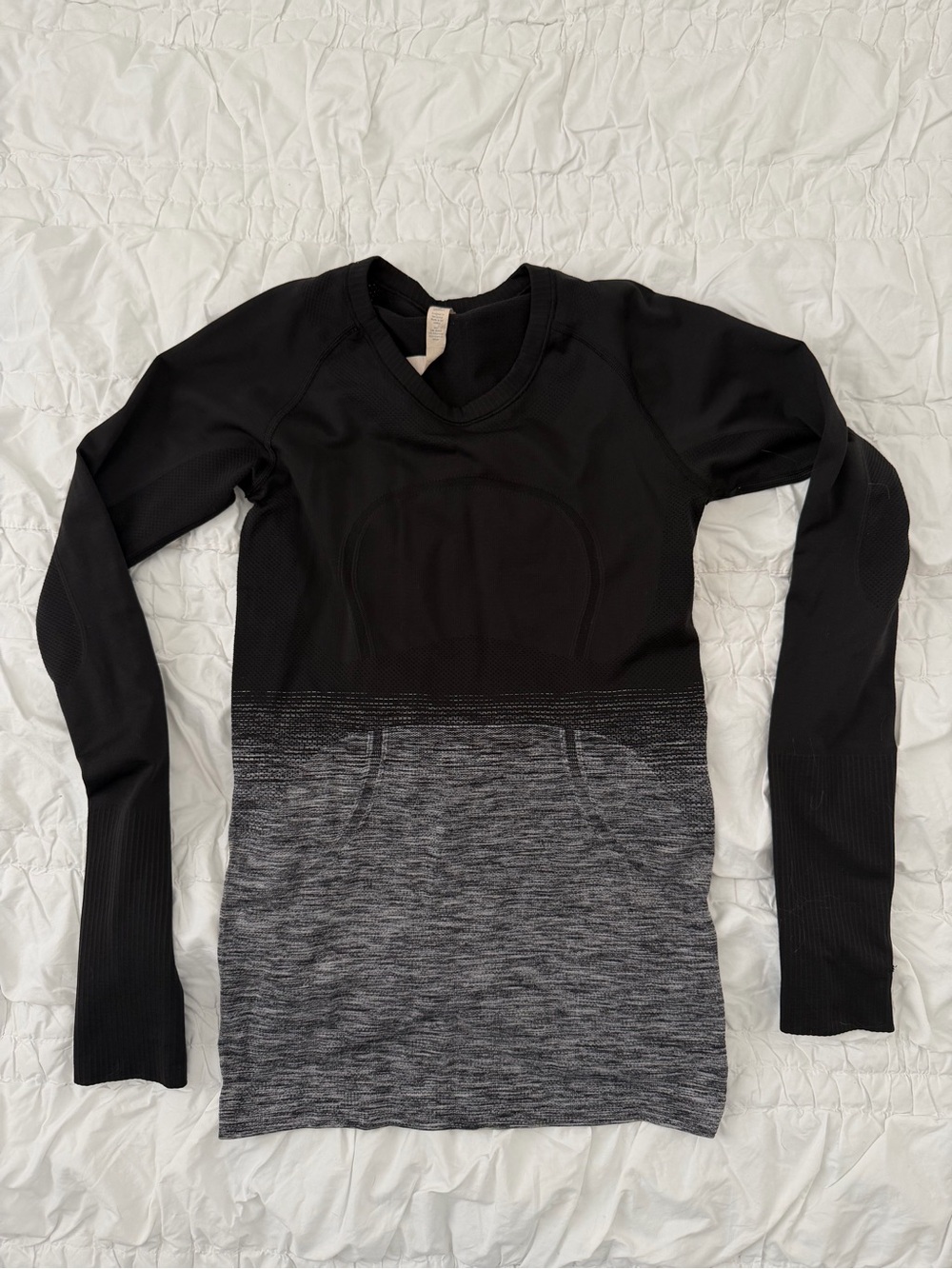 Lululemon Seamless Black to Gray Ombre Long Sleeve Women's Top 6